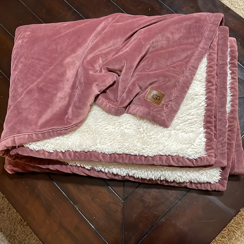 Ugg blanket